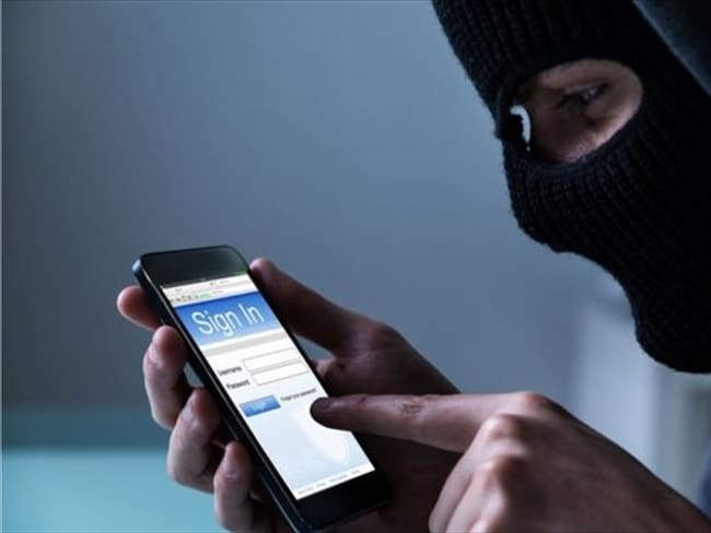 Los especialistas señalan que es casi imposible encontrar una falla en el sistema de los iPhone. Esta empresa habría hallado tres.. Foto: BBC Mundo