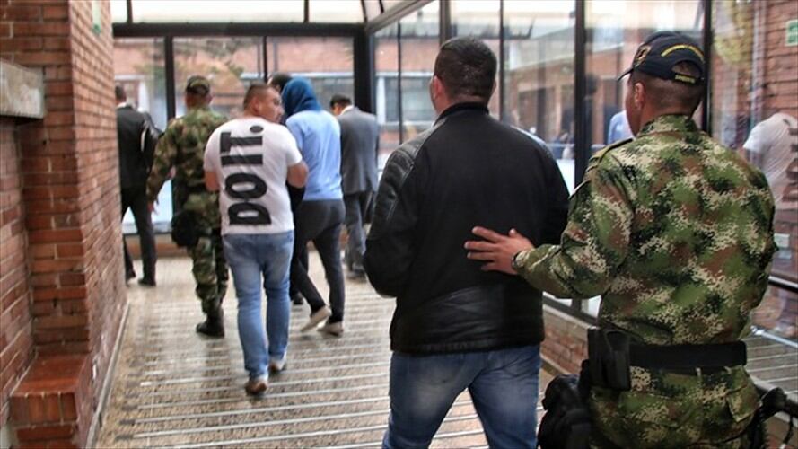 Asegurados presuntos responsables en hechos de corrupción en la Cuarta Brigada. Foto: Colprensa