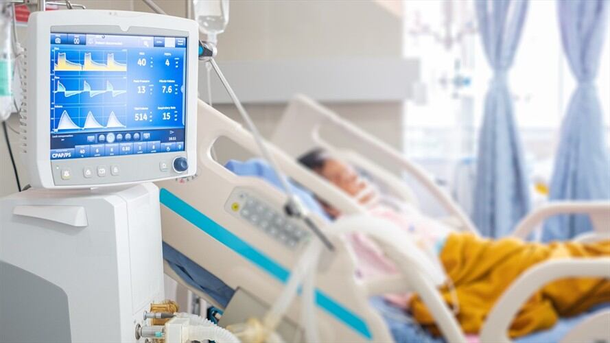 Inédito caso de una belga de 90 años infectada con dos variantes de COVID-19. Foto: Getty Images/Jackyenjoyphotography