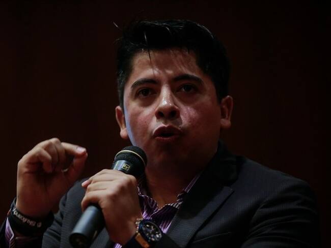 Las condiciones de Ariel Ávila para ser candidato al Senado