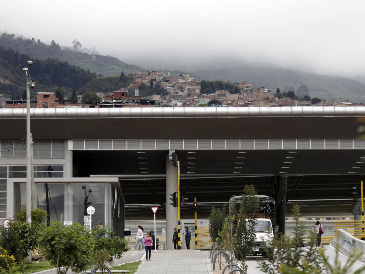 Hombre asesinado en pleno día, cerca del Portal de TransMilenio 20 de julio en Bogotá