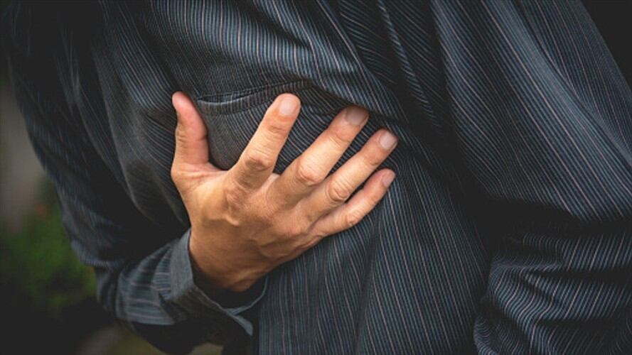 El periodista turco Sukru Oytan, de 69 años, colapsó tras sufrir un ataque cardíaco- Imagen de referencia. Foto: Getty Images