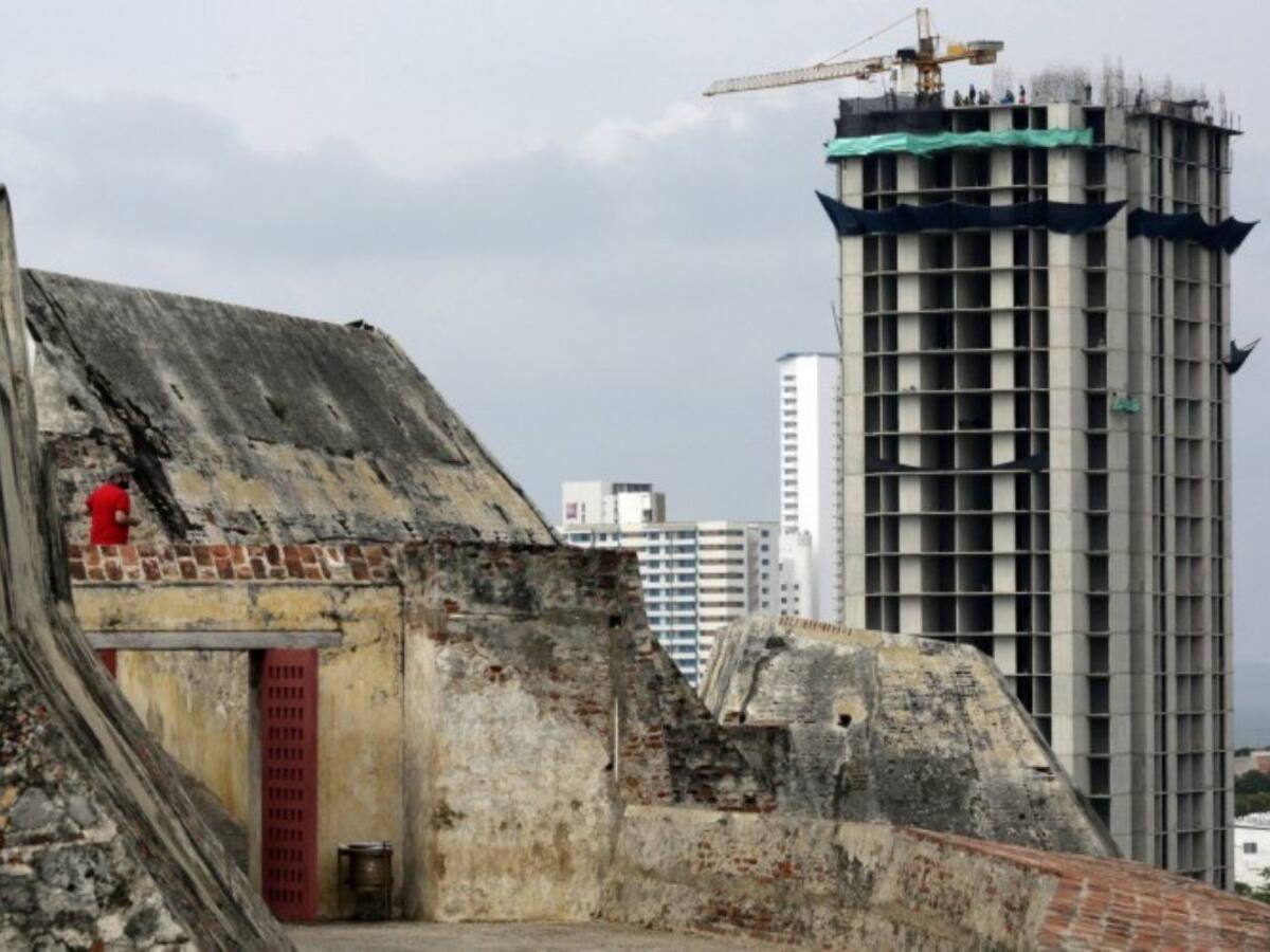 Edurbe subcontrató a la empresa Atila para demolición del edificio Aquarela en Cartagena