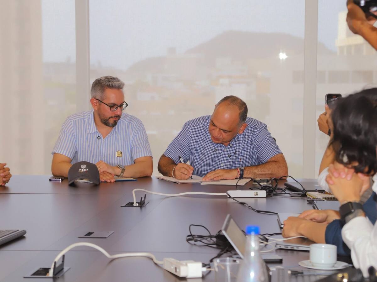 Firmado convenio para solucionar el problema del acueducto y alcantarillado en Santa Marta