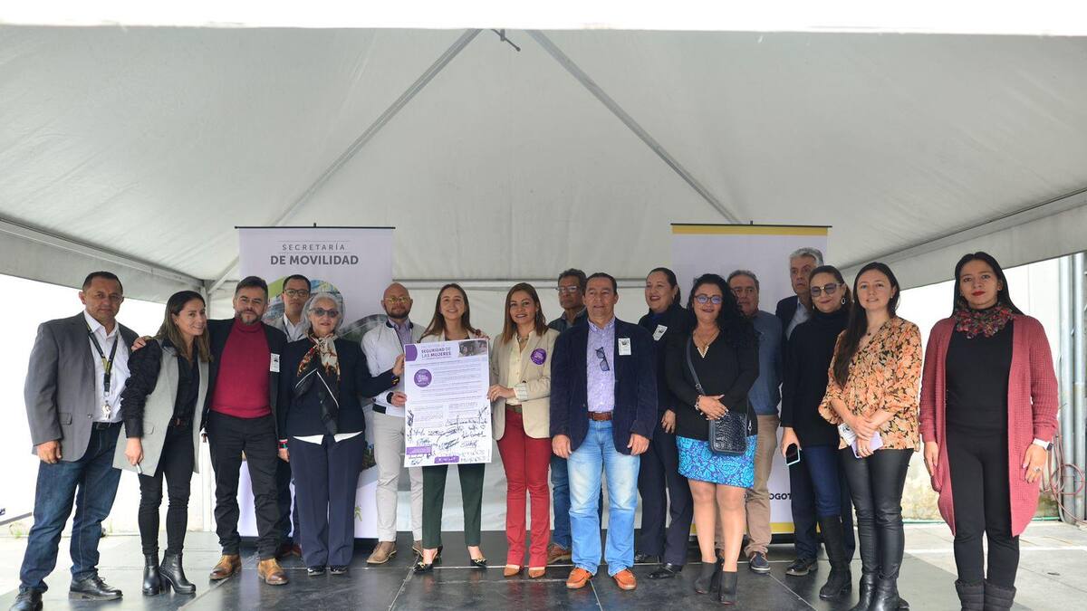 Taxistas firman pacto para la prevención contra la violencia contra las mujeres