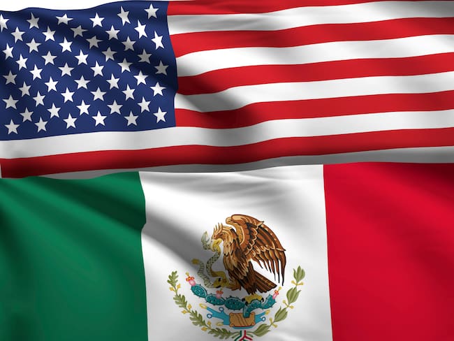 Banderas de Estados Unidos y México. Foto: Getty Images.