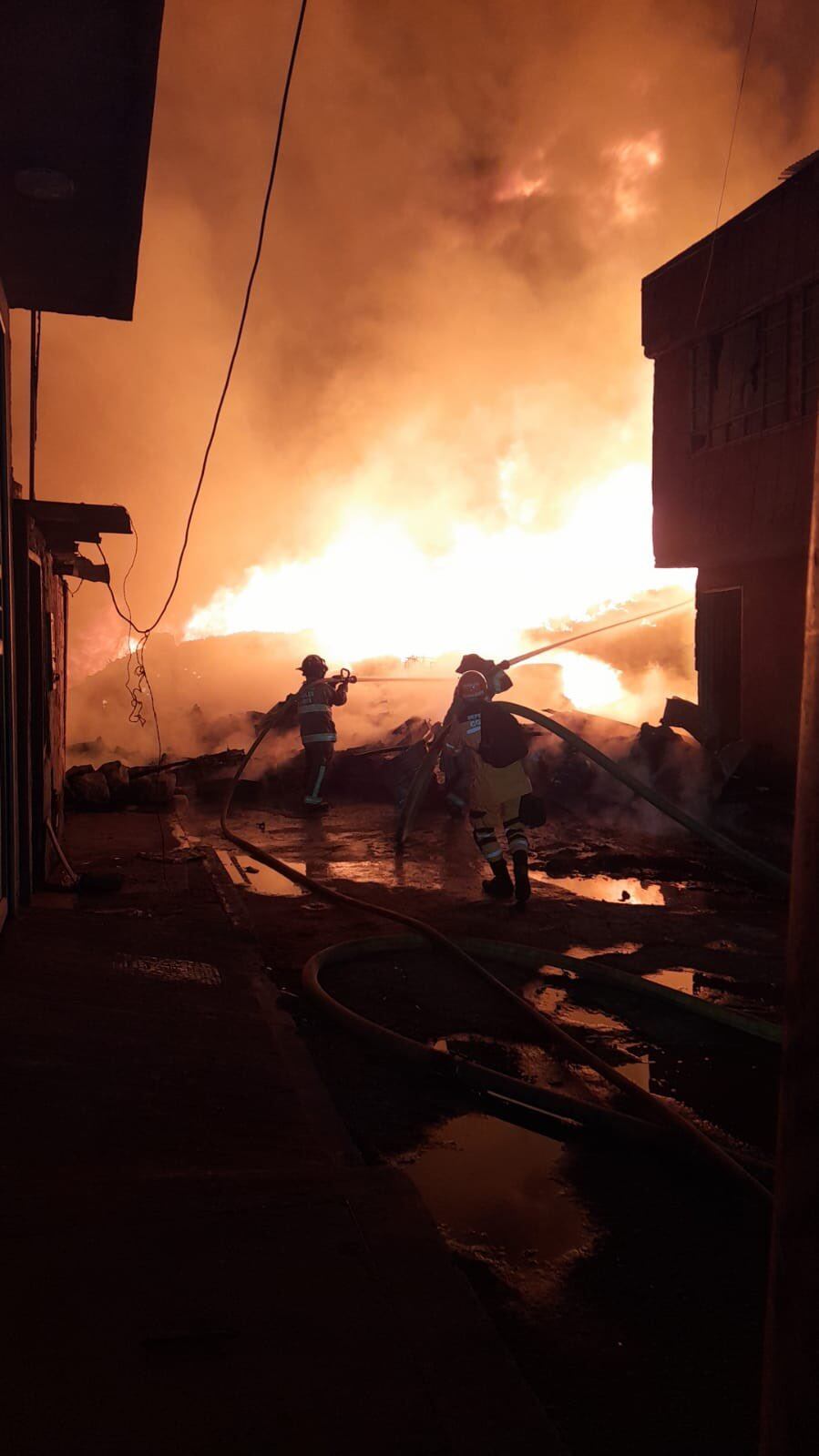 Incendio en Bosa en Bogotá durante el Día de las Velitas.