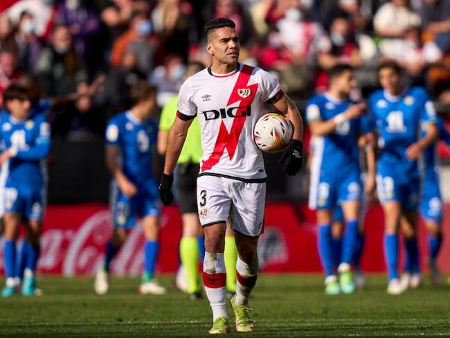 MADRID, SPAIN - JANUARY 09: Radamel Falcao of Rayo Vallecano looks on during the La Liga Santader match between Rayo Vallecano and Real Betis at Estadio de Vallecas on January 09, 2022 in Madrid, Spain (Photo by Diego Souto/Quality Sport Images/Getty Images)
