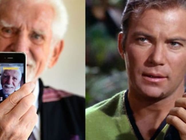 Martin Cooper (izda), inventor del teléfono móvil y el capitán Kirk (dcha) mostrando su comunicador. . Foto: BBC Mundo