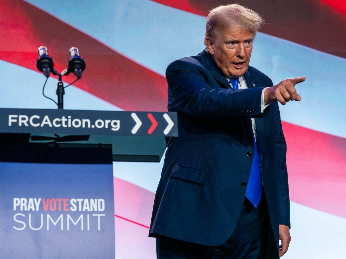 Trump dice en un acto de campaña que quiere comprarse una pistola