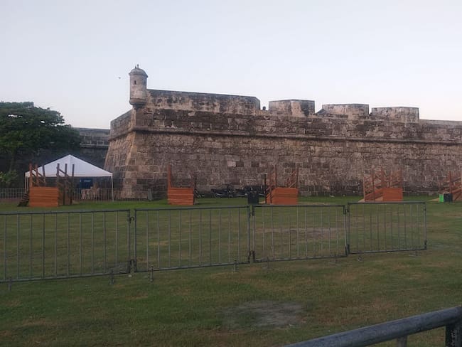 Instalan caballerizas en zona de murallas de Las Tenazas en el Centro Histórico de Cartagena