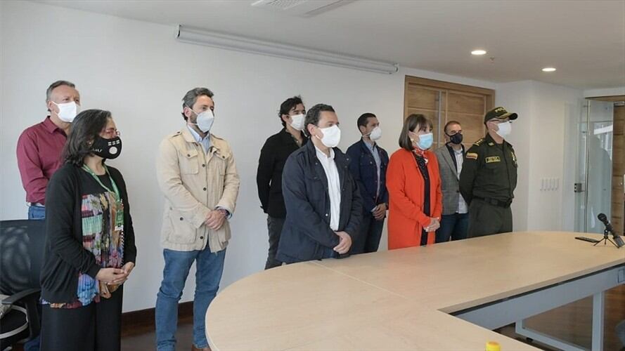 Una comisión del Gobierno Nacional se reunió con el defensor del Pueblo para conocer la propuesta de la Minga Indígena a su llegada a Bogotá.. Foto: Cortesía MinInterior