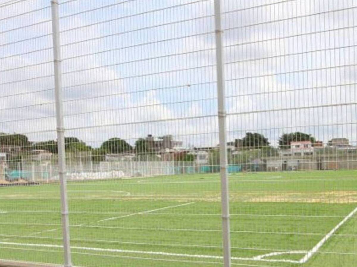Tras decisión arbitral, un hombre disparó al aire en cancha de fútbol en Cartagena