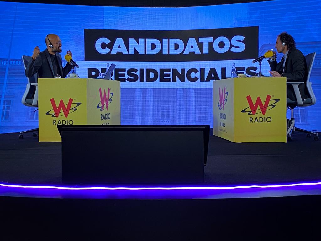 Federico Gutiérrez en Sigue La W con Juan Pablo Calvás: hablemos de propuestas. Foto: Redacción W Radio.