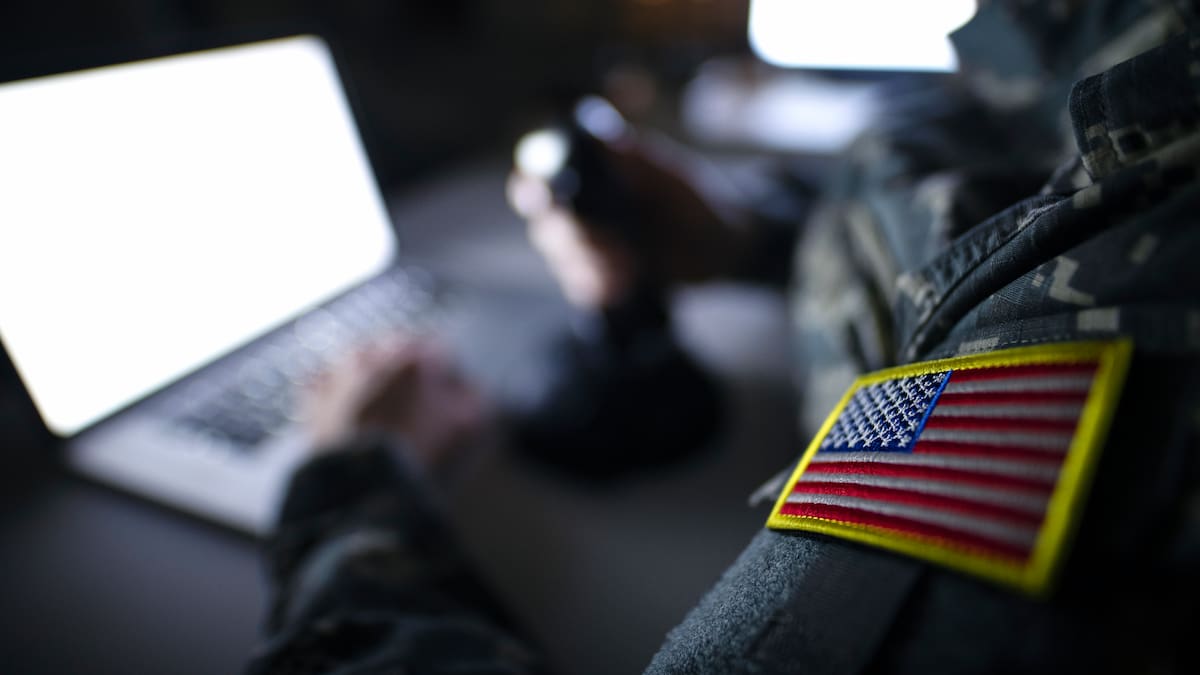 Varias personas enfermaron tras abrir paquete “sospechoso” en una base de EE.UU.