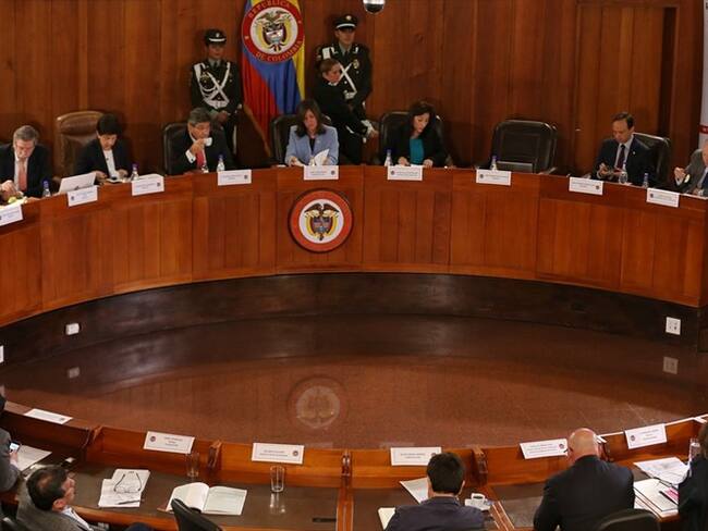 Según la investigación, Salas obligaba a los miembros de la UTL a dar el diezmo y laborar en la iglesia cristiana en horas en que debían estar trabajando en el Congreso de la República. Foto: Colprensa