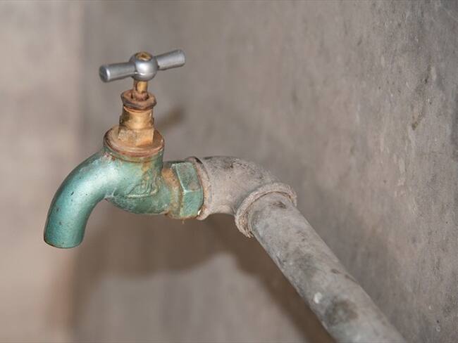 La principal sospecha está en el agua que abastece el acueducto, pero solo podrá constatarse una vez se tengan los resultados de las muestras. Foto: Pixabay