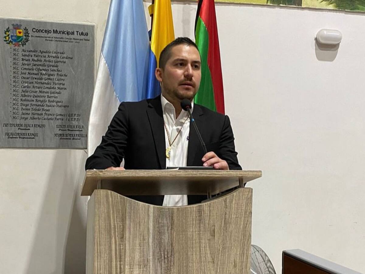 El concejal de Tuluá Javier Jaramillo renunció a la presidencia y a su curul