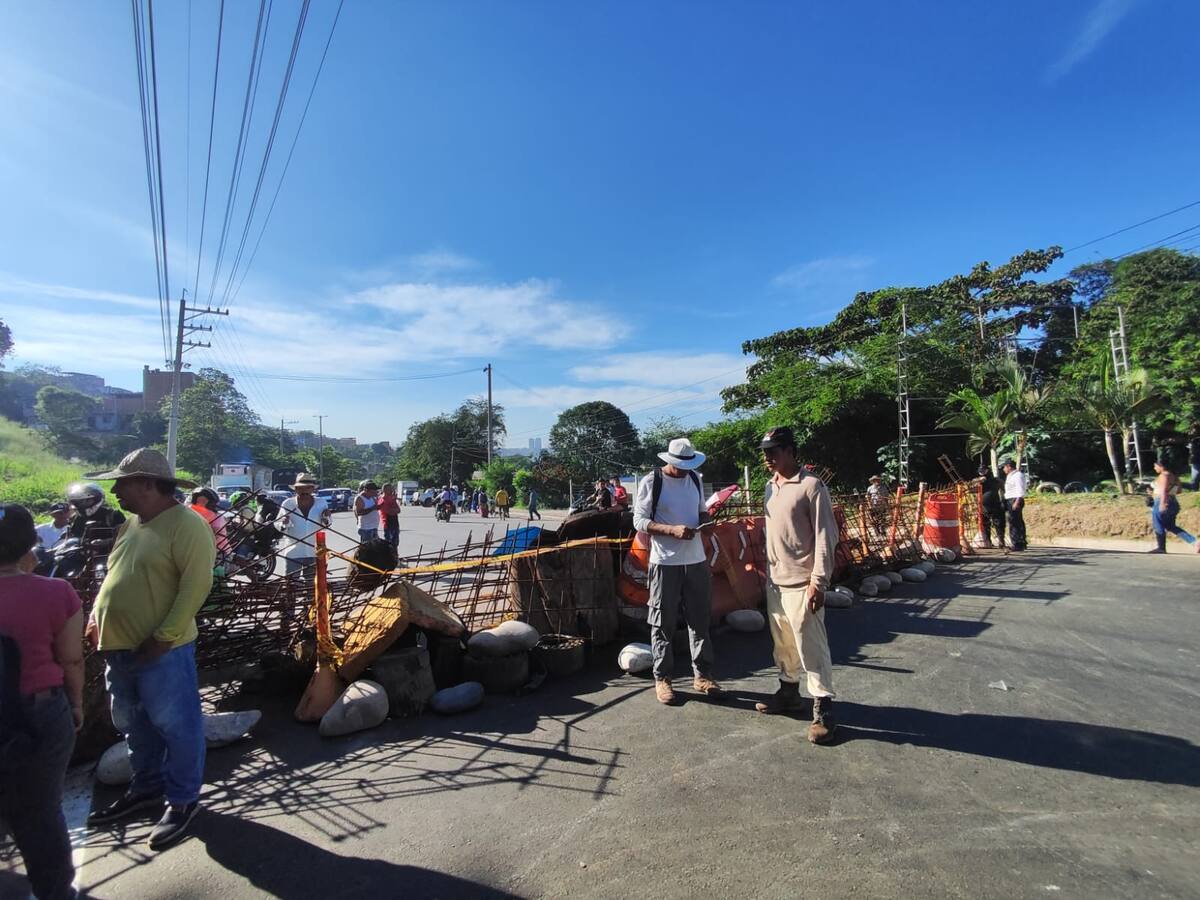 No hay paso en la vía Bucaramanga - Costa Atlántica