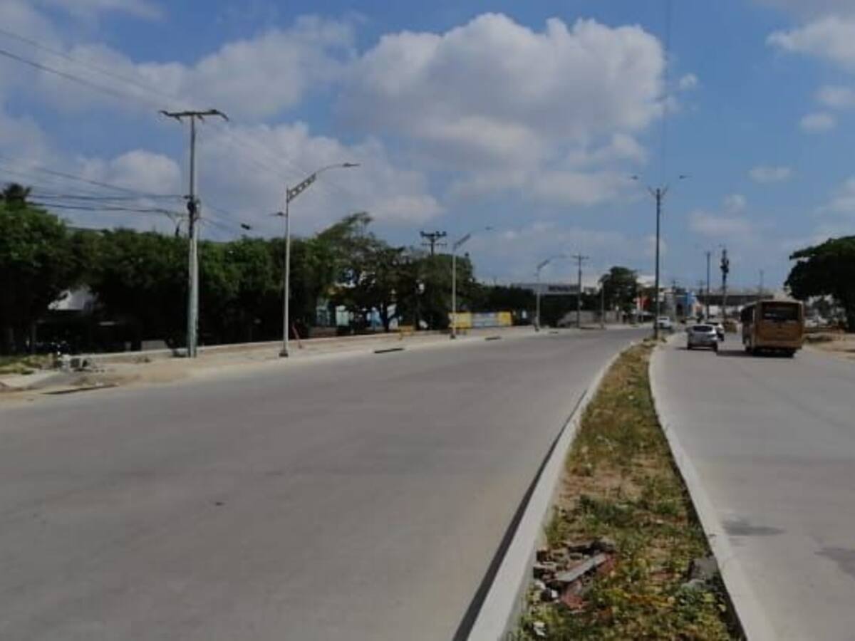 Polémica por la vía que comunica Barranquilla con el aeropuerto Ernesto Cortissoz