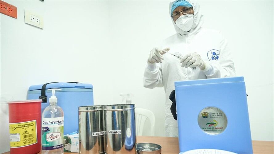 Desde el Departamento de Salud anunciaron que esperan terminar este martes todo el proceso de vacunación. Foto: Cortesía