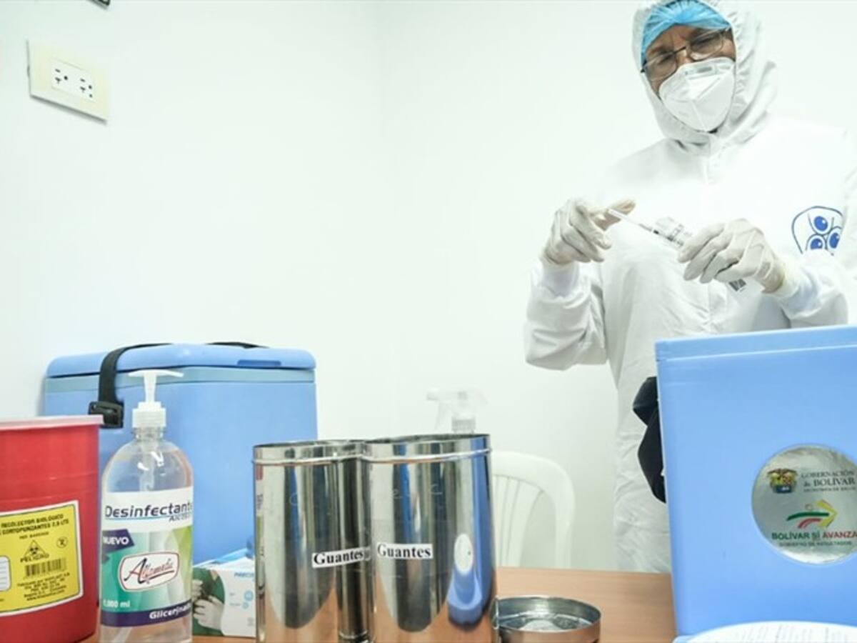 Critican proceso de vacunación en Cartagena: en cinco días han aplicado 881 de 1.260 dosis