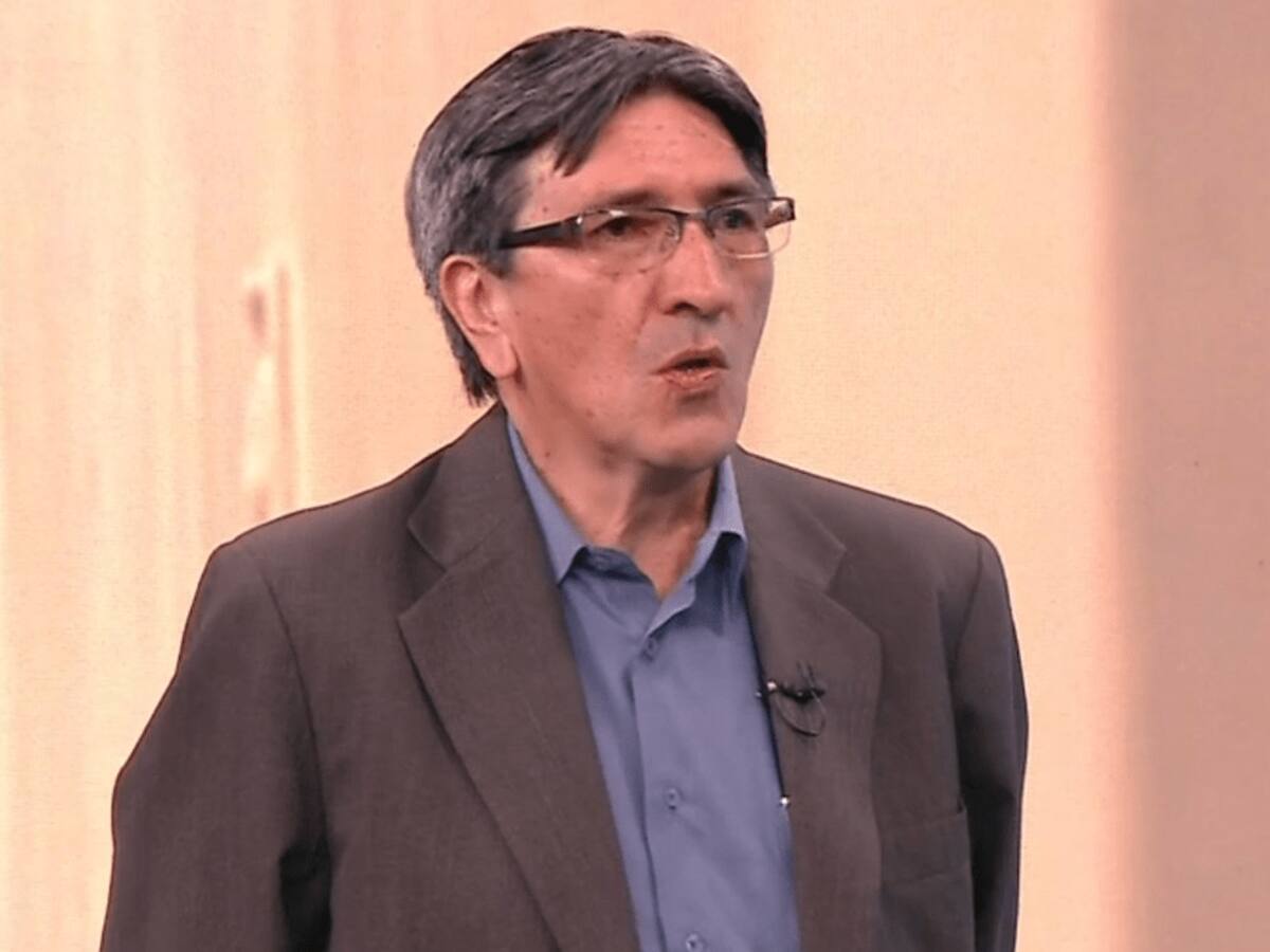 Al Oído: Pedro Santana, vocero de reforma a salud, mintió en sus títulos académicos