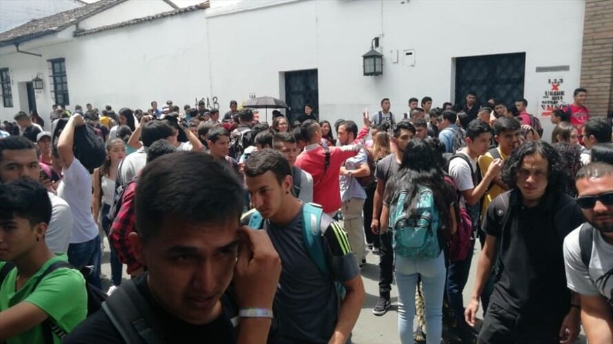 La concentración se registra en las afueras de la Facultad de Humanidades, donde los participantes realizarán diferentes actividades culturales. Foto: Cortesía Javier Astaiza