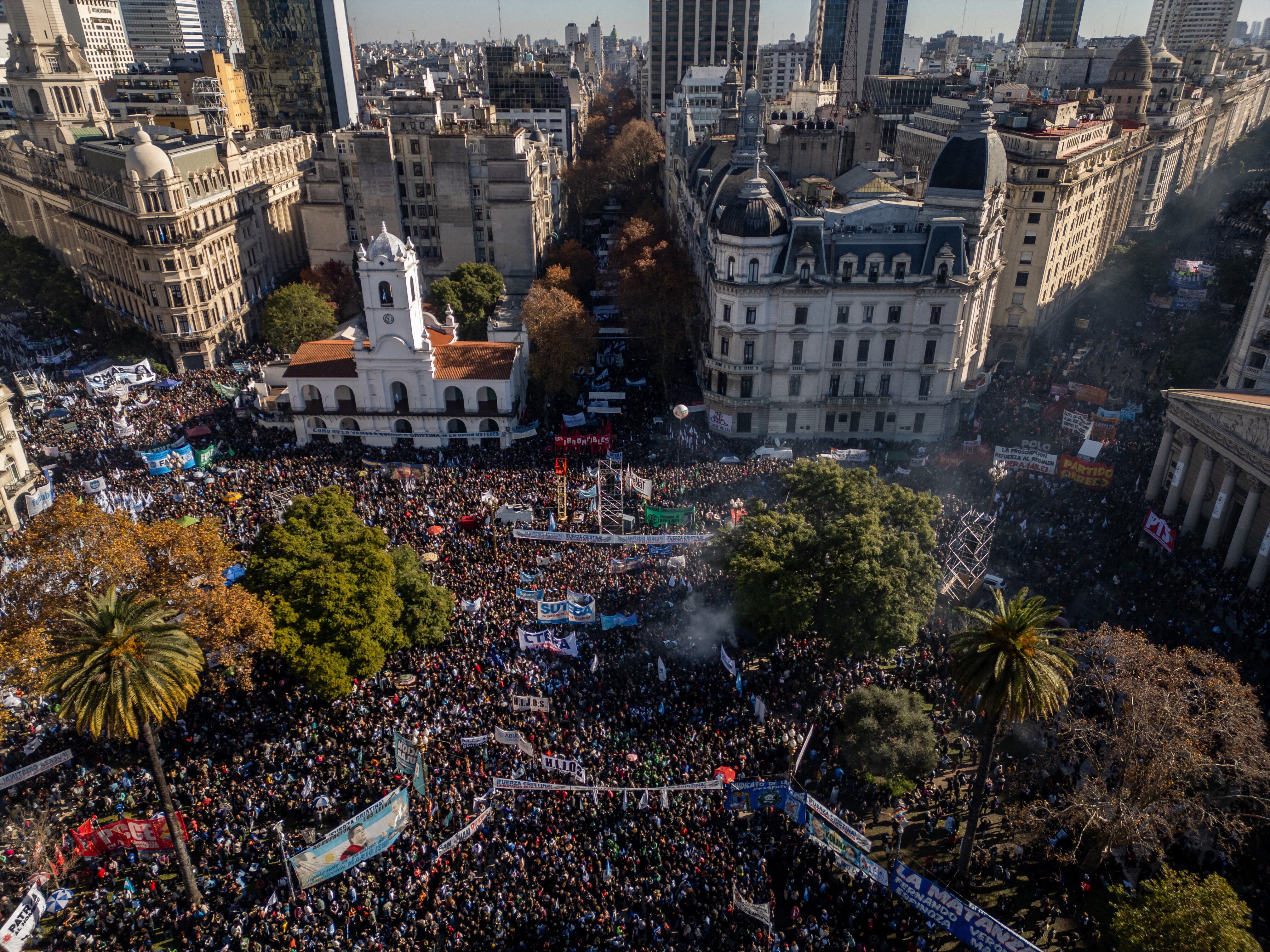 Marchas en Argentina. Foto: TOMAS CUESTA/AFP via Getty Images.