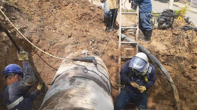 La empresa Acuacar calcula que a las 9 de la noche se pueda restablecer el servicio. Foto ilustración. Crédito: Cortesía.