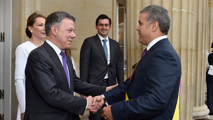 Santos y Duque durante la ceremonia de posesión y cambio de mando el pasado 7 de agosto. . Foto: Colprensa