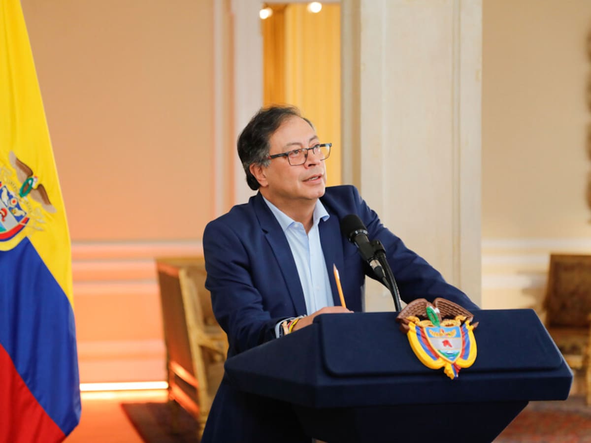 Al Oído: presidente Gustavo Petro, usted también le ha incumplido a la paz
