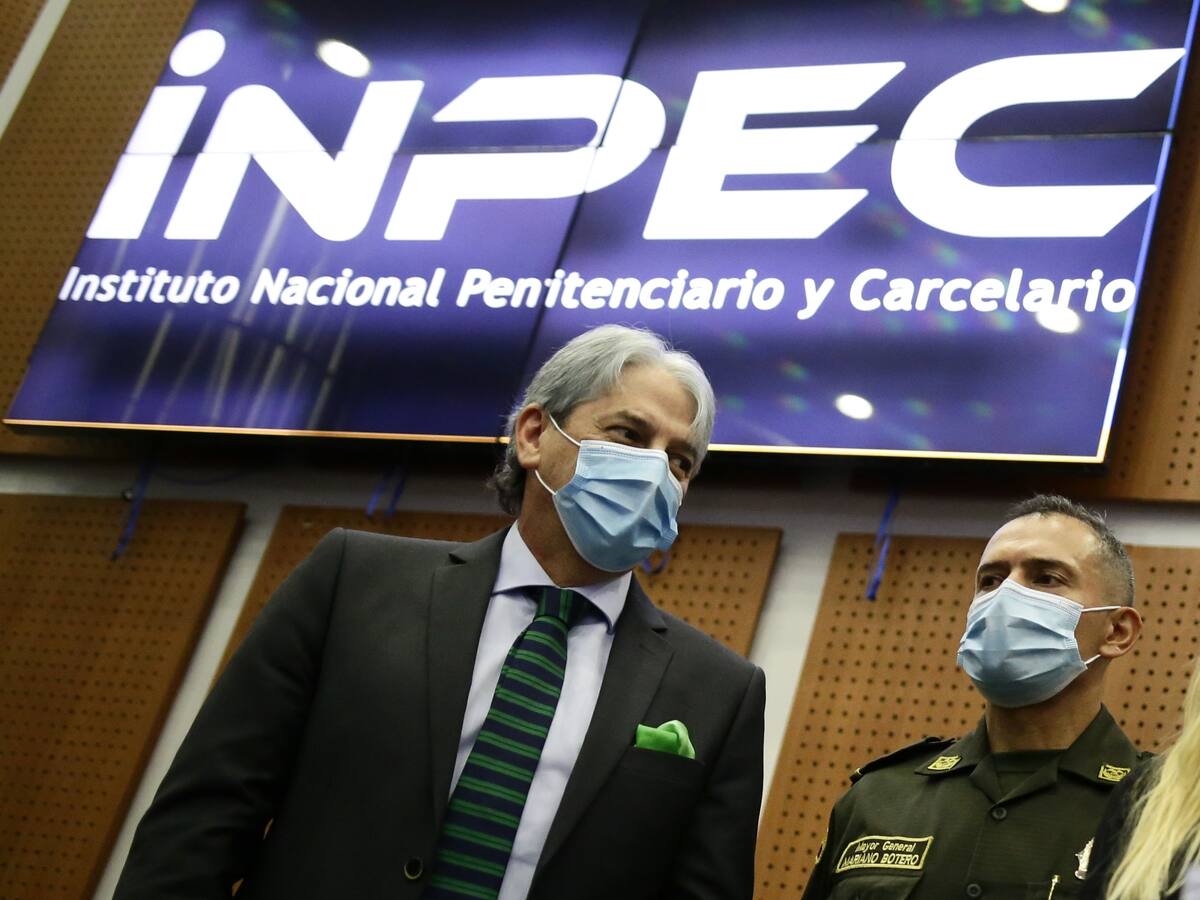 ¿La Policía debe seguir dirigiendo el INPEC?