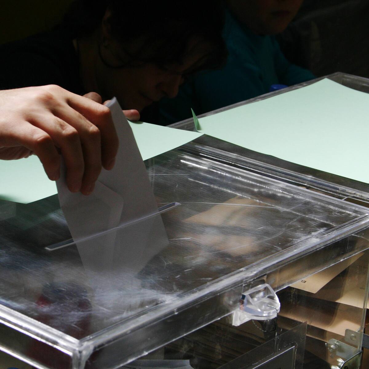 ¿Cuántos jurados de votación se han inscrito a nombre de partidos políticos en el exterior?