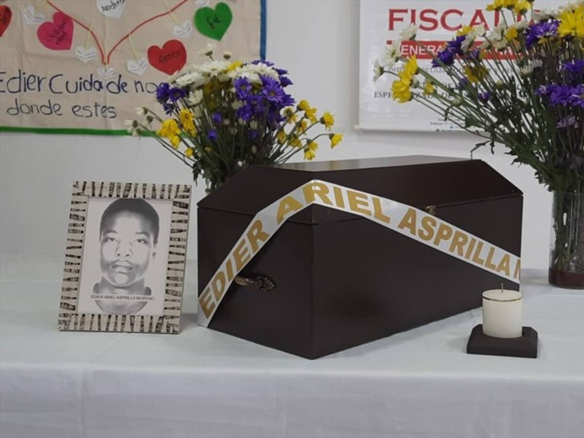 Entregan restos de desaparecido hace 14 años y presentado como baja en combate