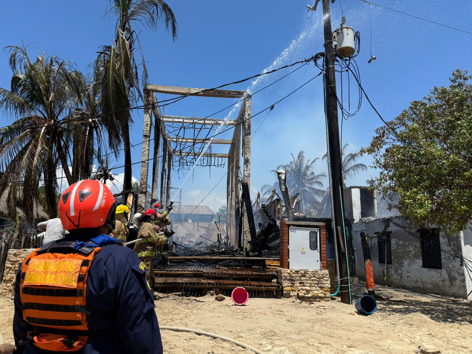 Armada atendió incendio en Rincón del Mar, Sucre