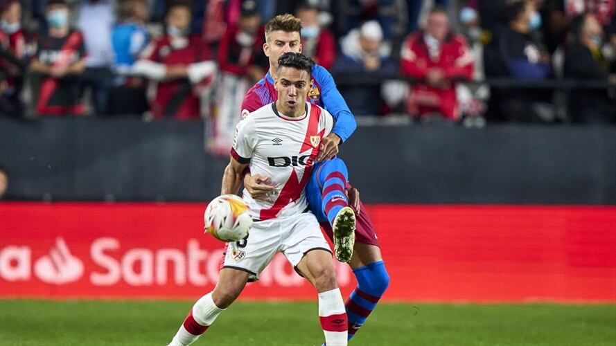 Delantero colombiano Radamel Falcao García con el Rayo Vallecano ante el Barcelona. Foto: Diego Souto/Quality Sport Images/Getty Images