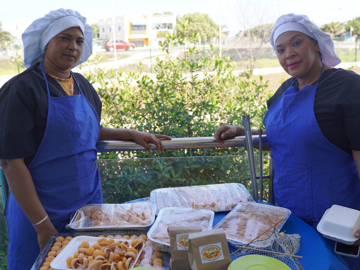 Entregan donaciones a emprendedores de Puebloviejo, Magdalena