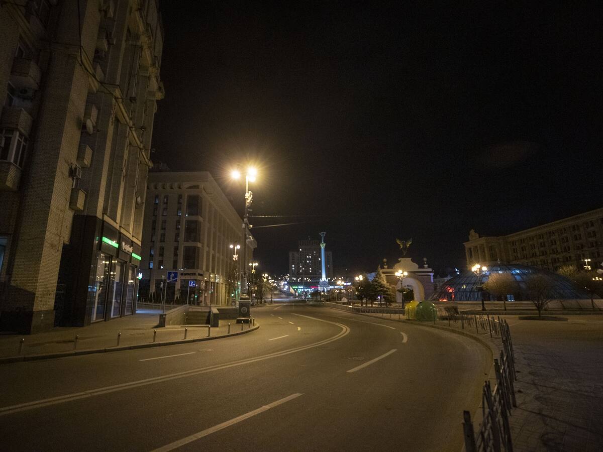 Varias explosiones por combates a las afueras de Kiev, Ucrania