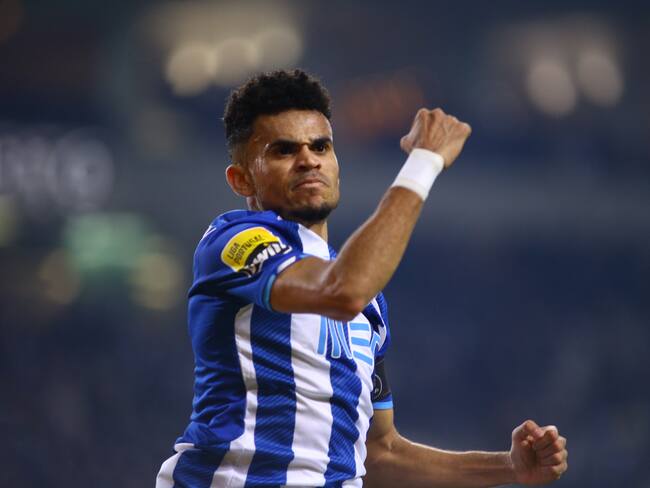 PORTO, PORTUGAL - JANUARY 23: Luis Diaz of FC Porto celebrates after scoring his team's second goal during the Liga Portugal Bwin match between FC Porto and FC Famalicao at Estadio do Dragao on January 23, 2022 in Porto, Portugal. (Photo by Diogo Cardoso/DeFodi Images via Getty Images)