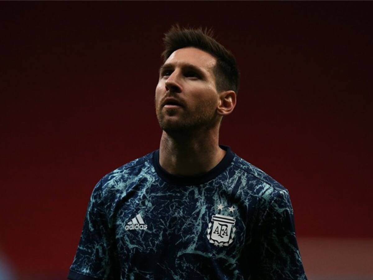 Con regalos, cánticos y entre amigos: así celebró Lionel Messi su cumpleaños