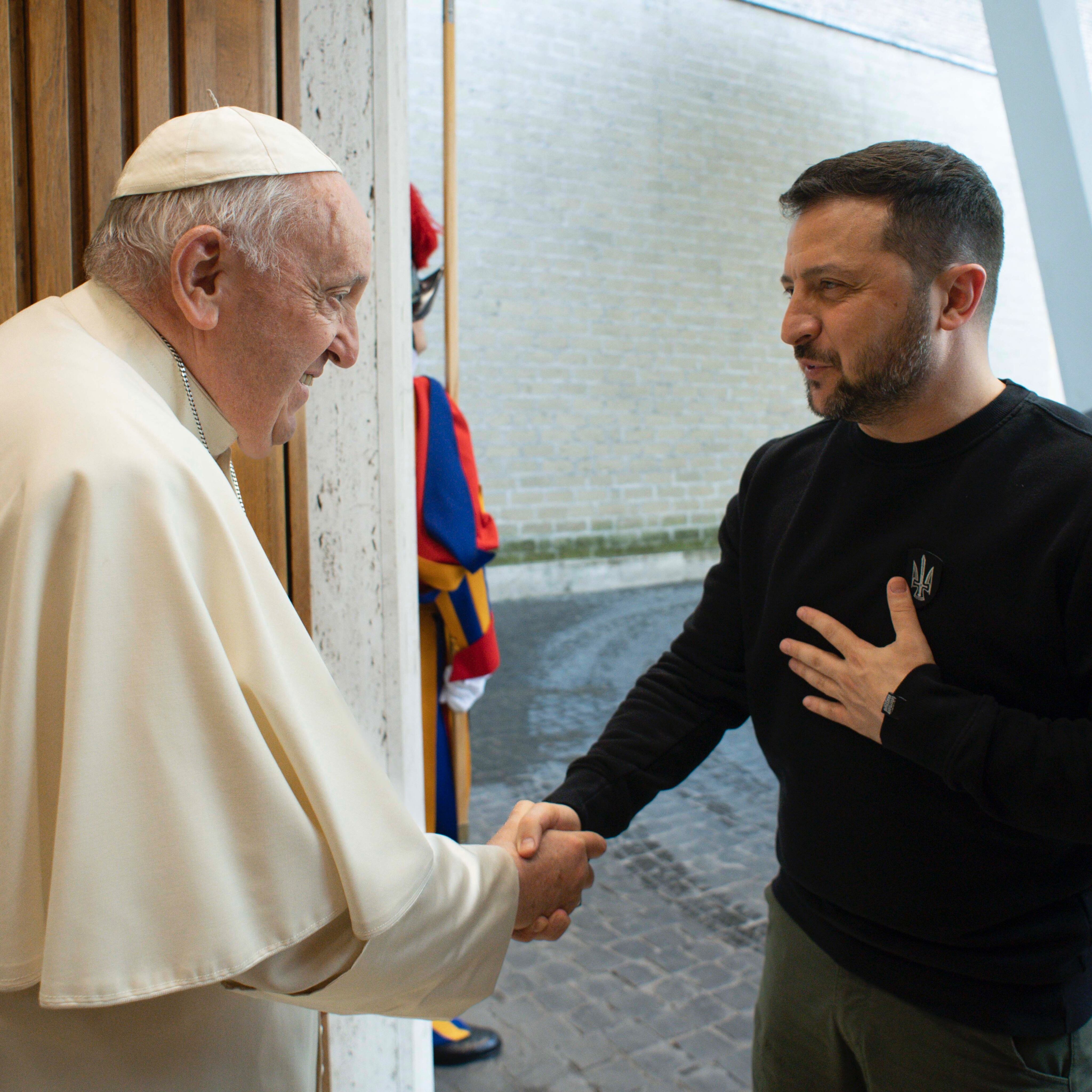 Volodímir Zelenski y el papa Francisco. Foto: EFE/ Zelenski vía red social X.