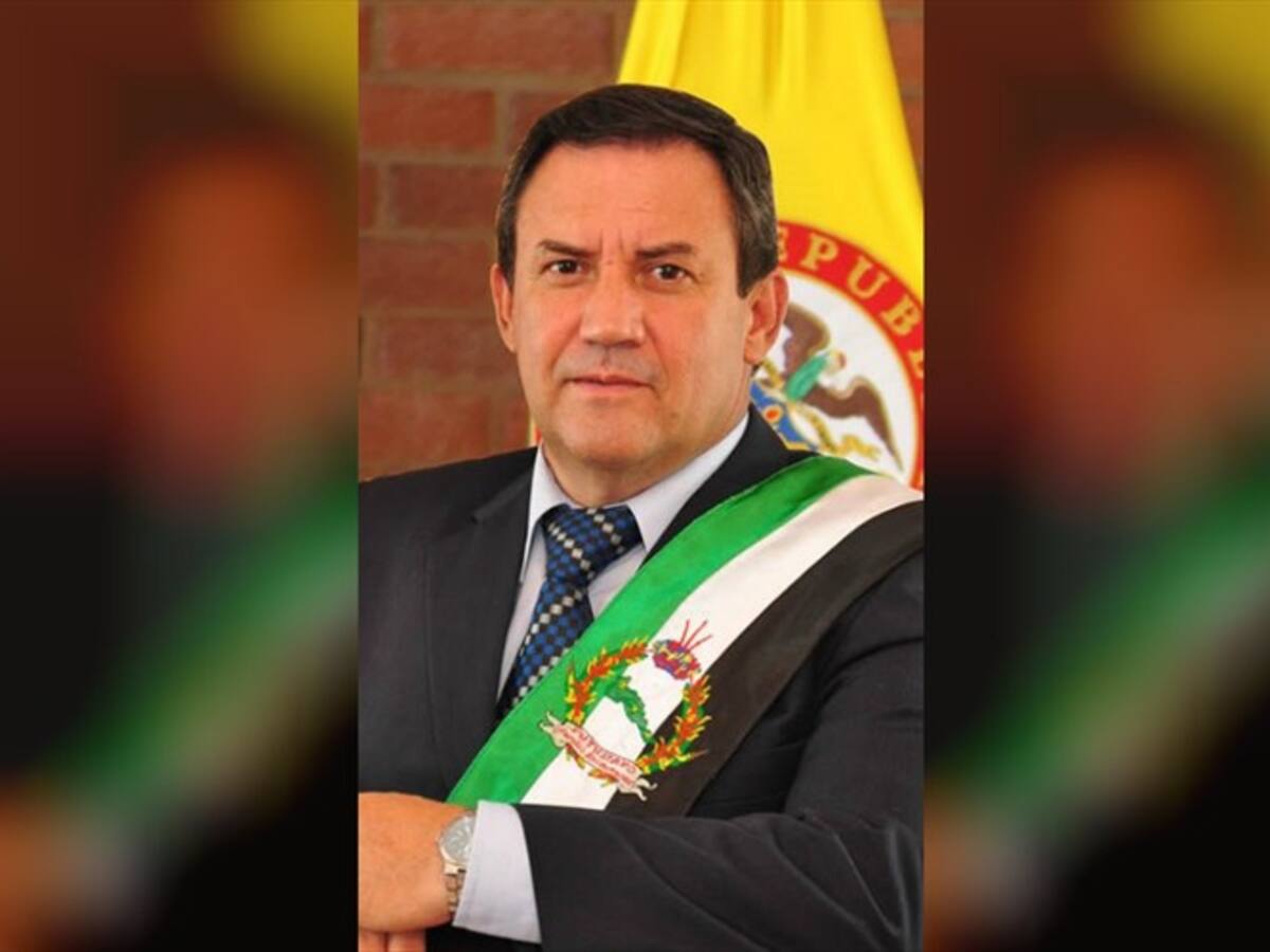 Policía investiga si el representante conservador Jimmy Díaz atropelló a un motociclista