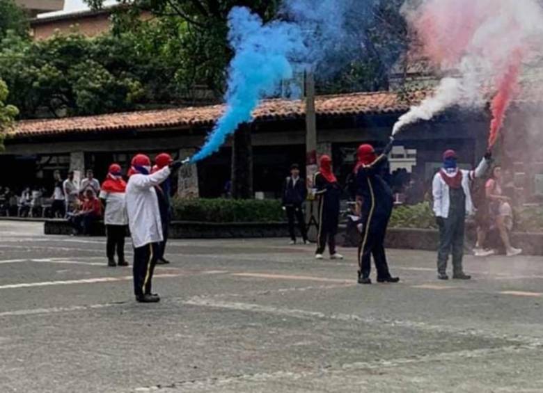 Encapuchados UdeA // Foto: Denuncias Antioquia