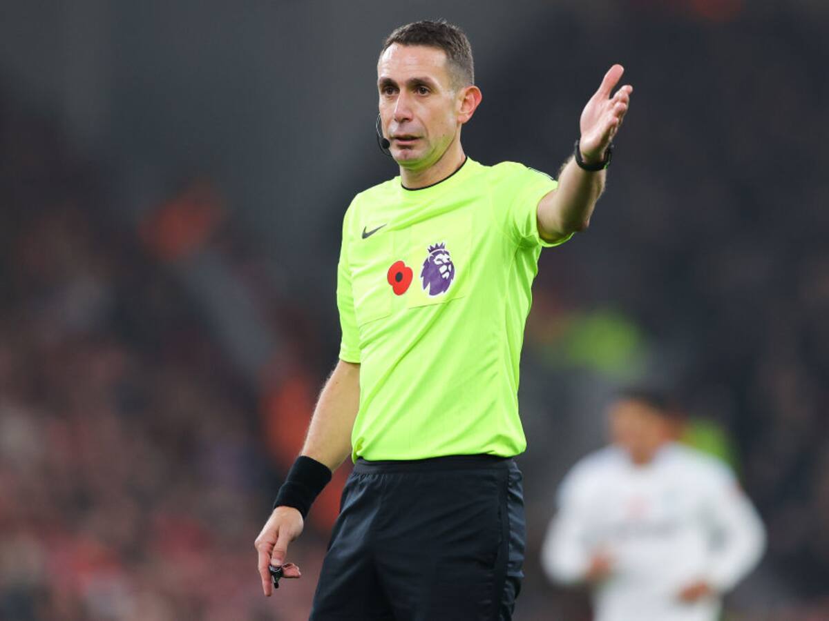 Árbitro David Coote es investigado por presunto amaño en partidos de fútbol