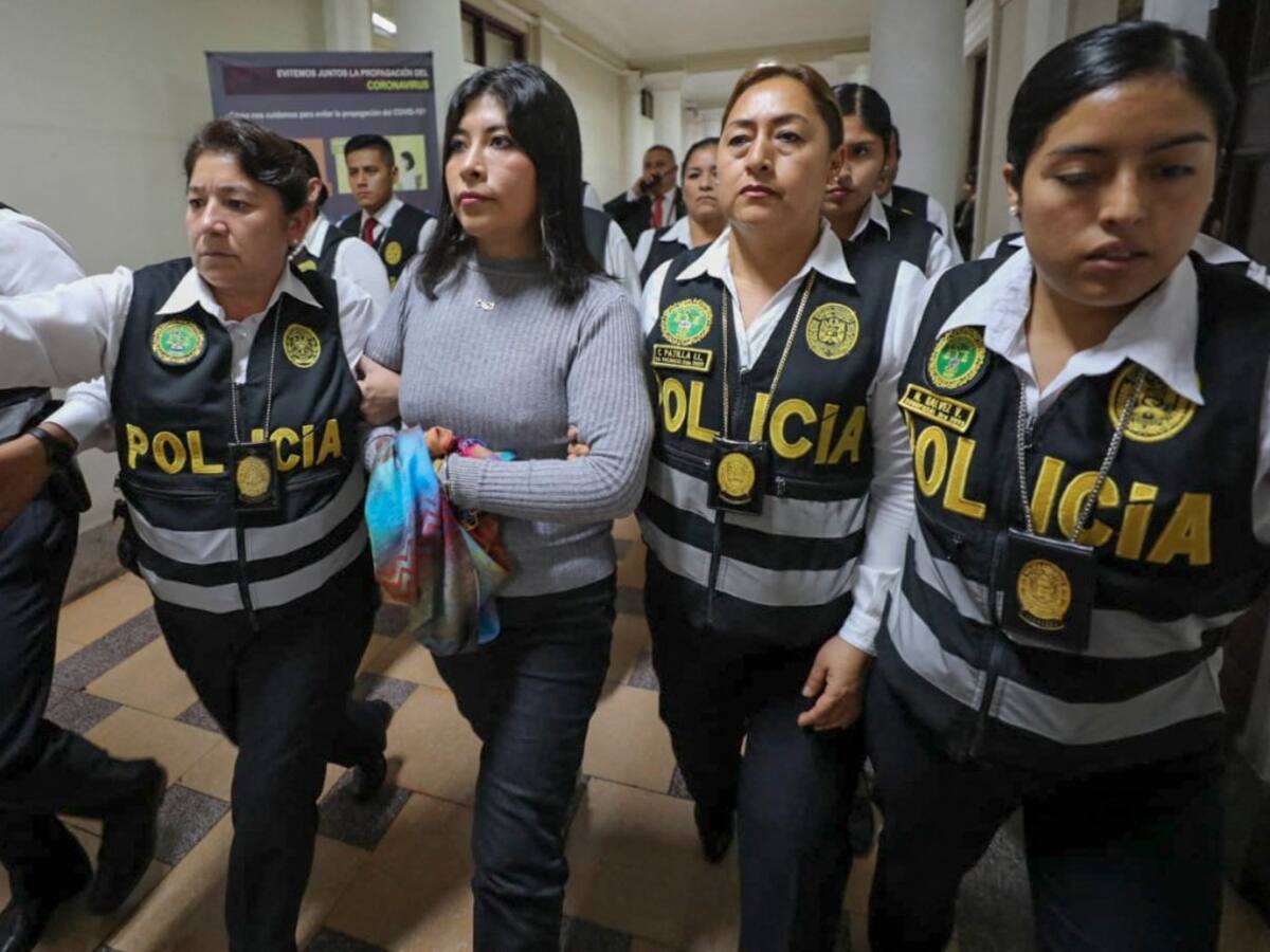 Perú ordenó captura internacional de exprimera ministra Betssy Chávez