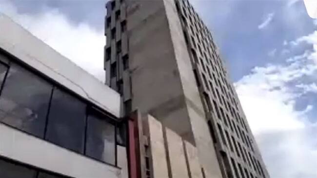 La obra, ubicada en la Carrera 30 con Calle 40A, es un edificio de 12 pisos que debía ser entregado en marzo de 2019. Foto: W Radio
