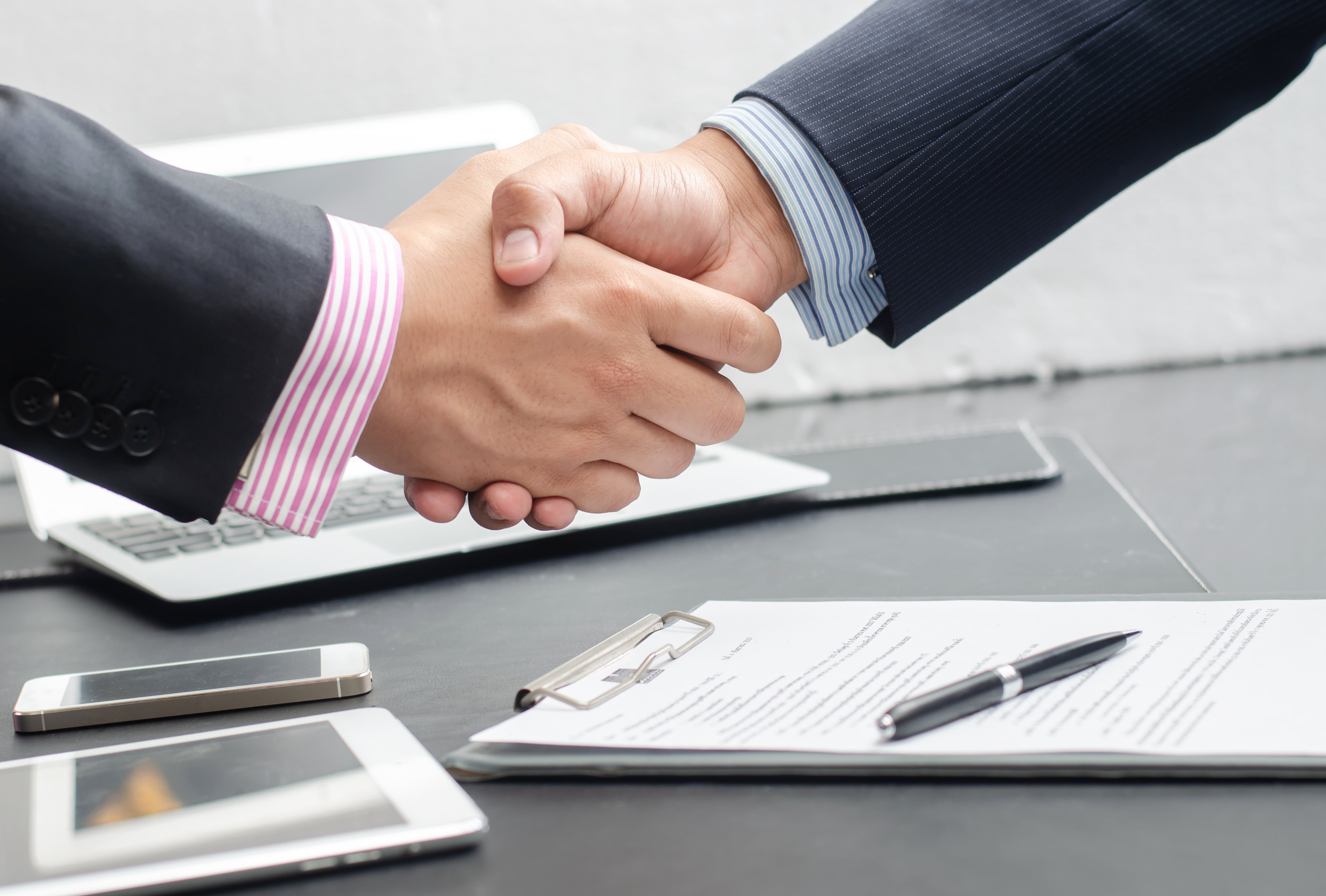 Referencia de contrato laboral. Foto: Getty Images. 