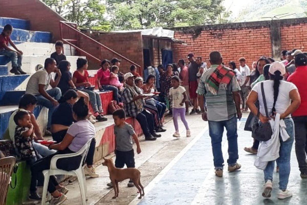 Los desplazados son atendidos en la cabecera municipal. Crédito: Red de Apoyo Cauca.