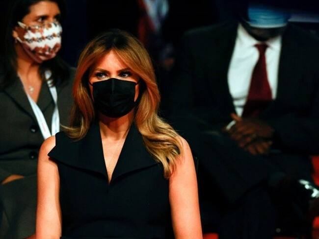 De negro y muy seria lució Melania durante el último debate presidencial. Foto: Getty Images.
